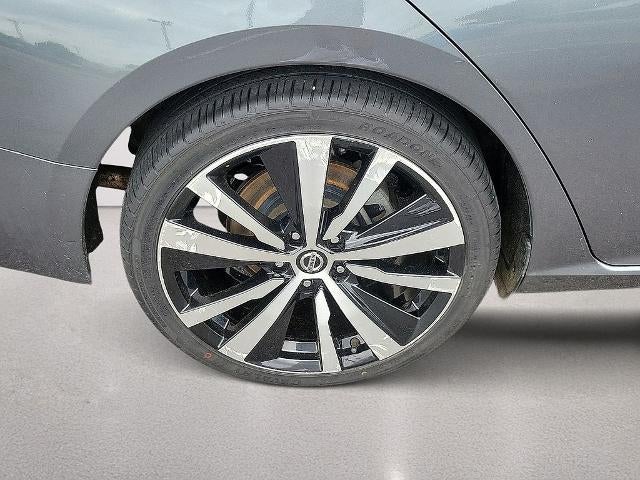 2020 Nissan Altima 2.5 SR Sedan