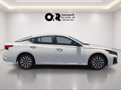 2025 Nissan Altima SV FWD