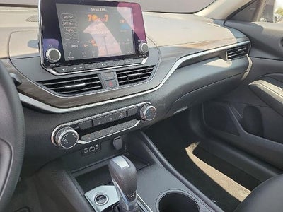 2025 Nissan Altima SV FWD