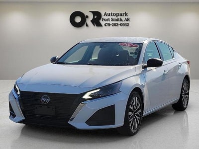 2025 Nissan Altima SV FWD