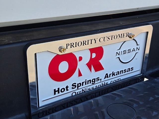 2023 Nissan Titan 4x4 Crew Cab SV