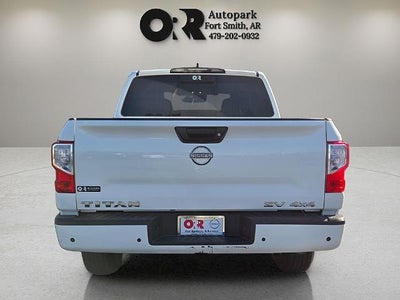 2023 Nissan Titan 4x4 Crew Cab SV