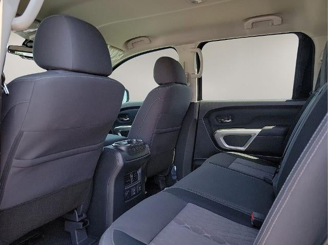 2024 Nissan Titan 4x4 Crew Cab SV