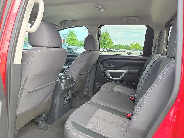 2024 Nissan Titan 4x4 Crew Cab SV