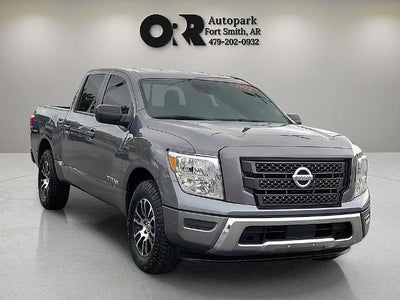2022 Nissan Titan 4x2 Crew Cab SV