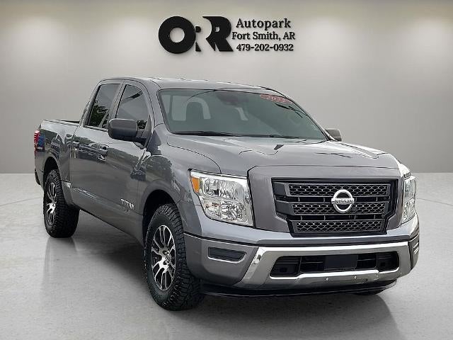 2022 Nissan Titan 4x2 Crew Cab SV