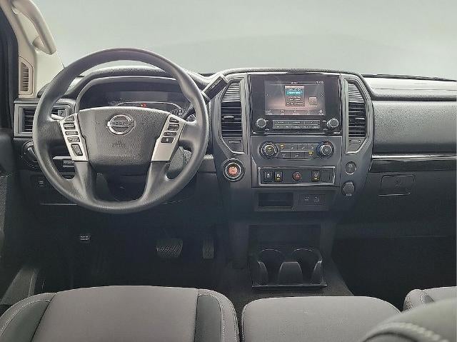 2022 Nissan Titan 4x2 Crew Cab SV