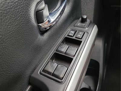 2022 Nissan Titan 4x2 Crew Cab SV