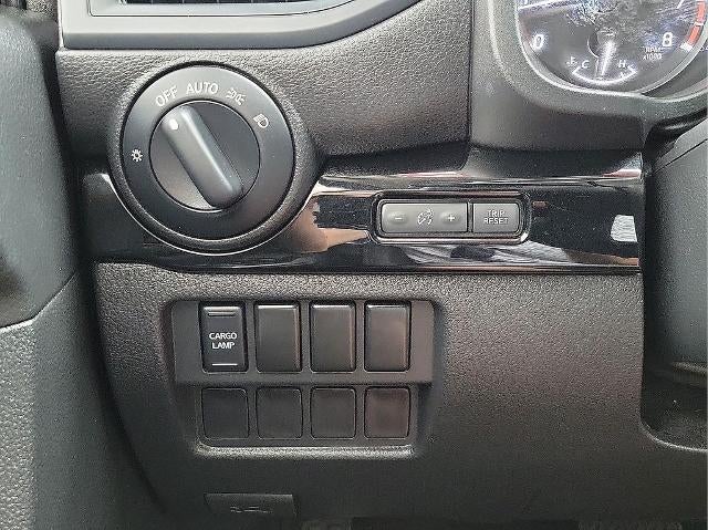 2022 Nissan Titan 4x2 Crew Cab SV