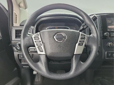 2022 Nissan Titan 4x2 Crew Cab SV