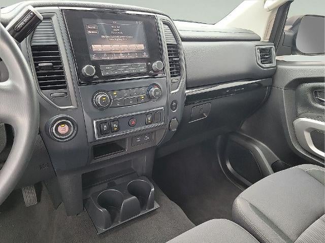 2022 Nissan Titan 4x2 Crew Cab SV