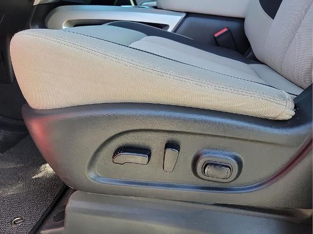 2021 Nissan Titan 4x2 Crew Cab SV