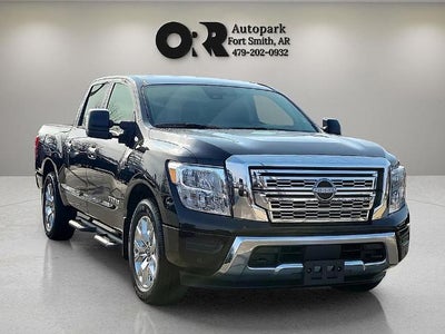 2024 Nissan Titan 4x2 Crew Cab SV