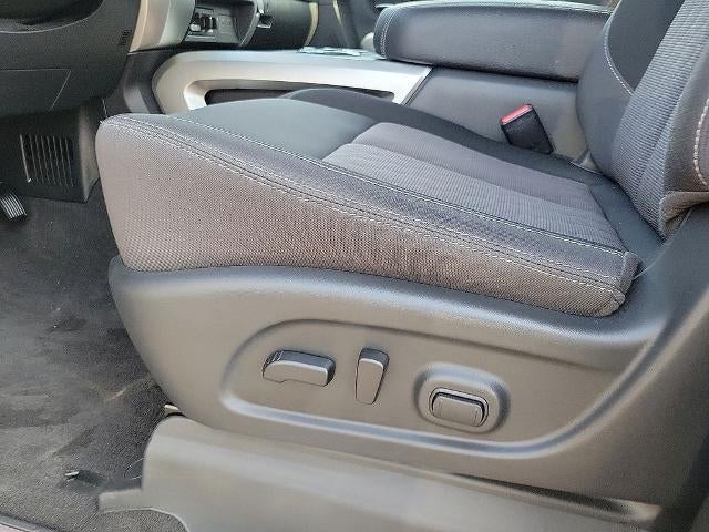 2024 Nissan Titan 4x2 Crew Cab SV