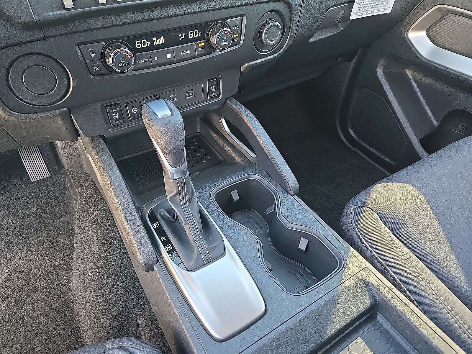 2027 Nissan Frontier Crew Cab 4x2 SV