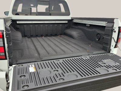 2027 Nissan Frontier Crew Cab 4x2 SV