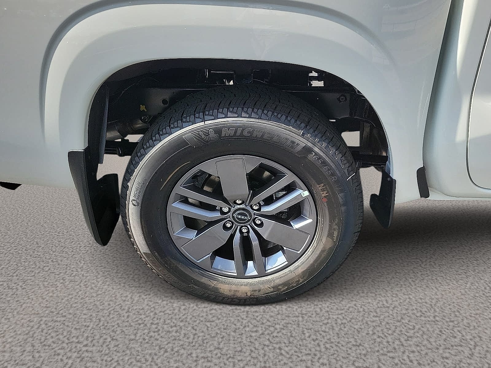 2027 Nissan Frontier Crew Cab 4x2 SV