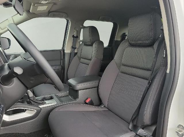 2024 Nissan Frontier Crew Cab 4x2 SV