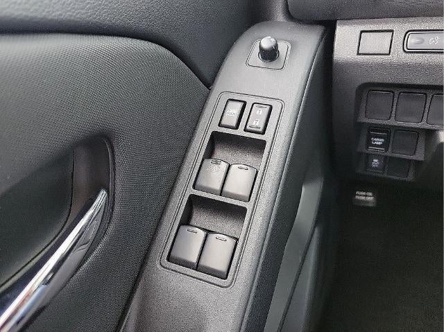 2024 Nissan Frontier Crew Cab 4x2 SV
