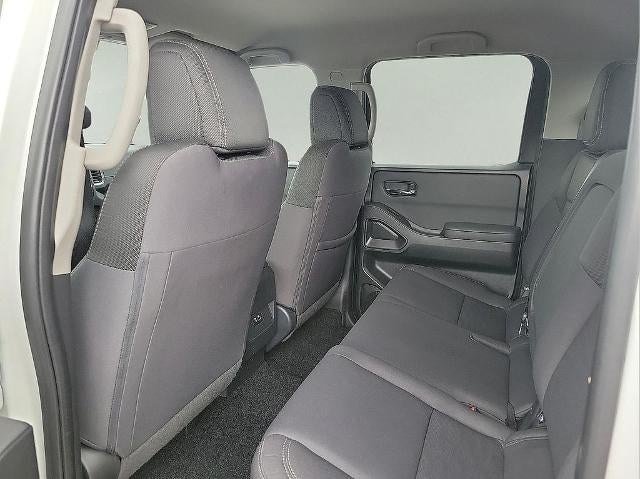 2024 Nissan Frontier Crew Cab 4x2 SV