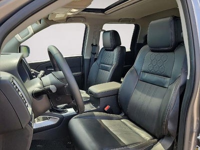 2024 Nissan Frontier Crew Cab 4x2 SL