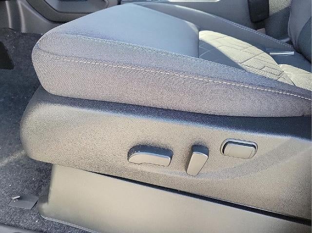 2026 Nissan Frontier Crew Cab 4x4 SV