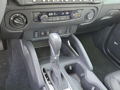 2025 Nissan Frontier Crew Cab 4x4 SL