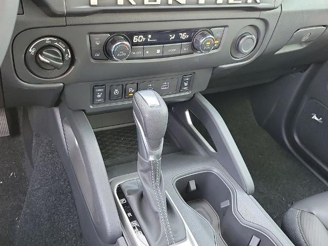 2025 Nissan Frontier Crew Cab 4x4 SL