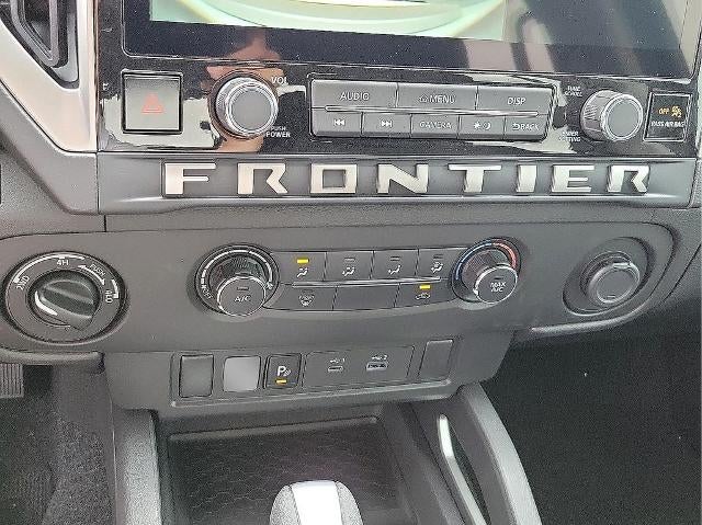 2025 Nissan Frontier Crew Cab 4x4 SV