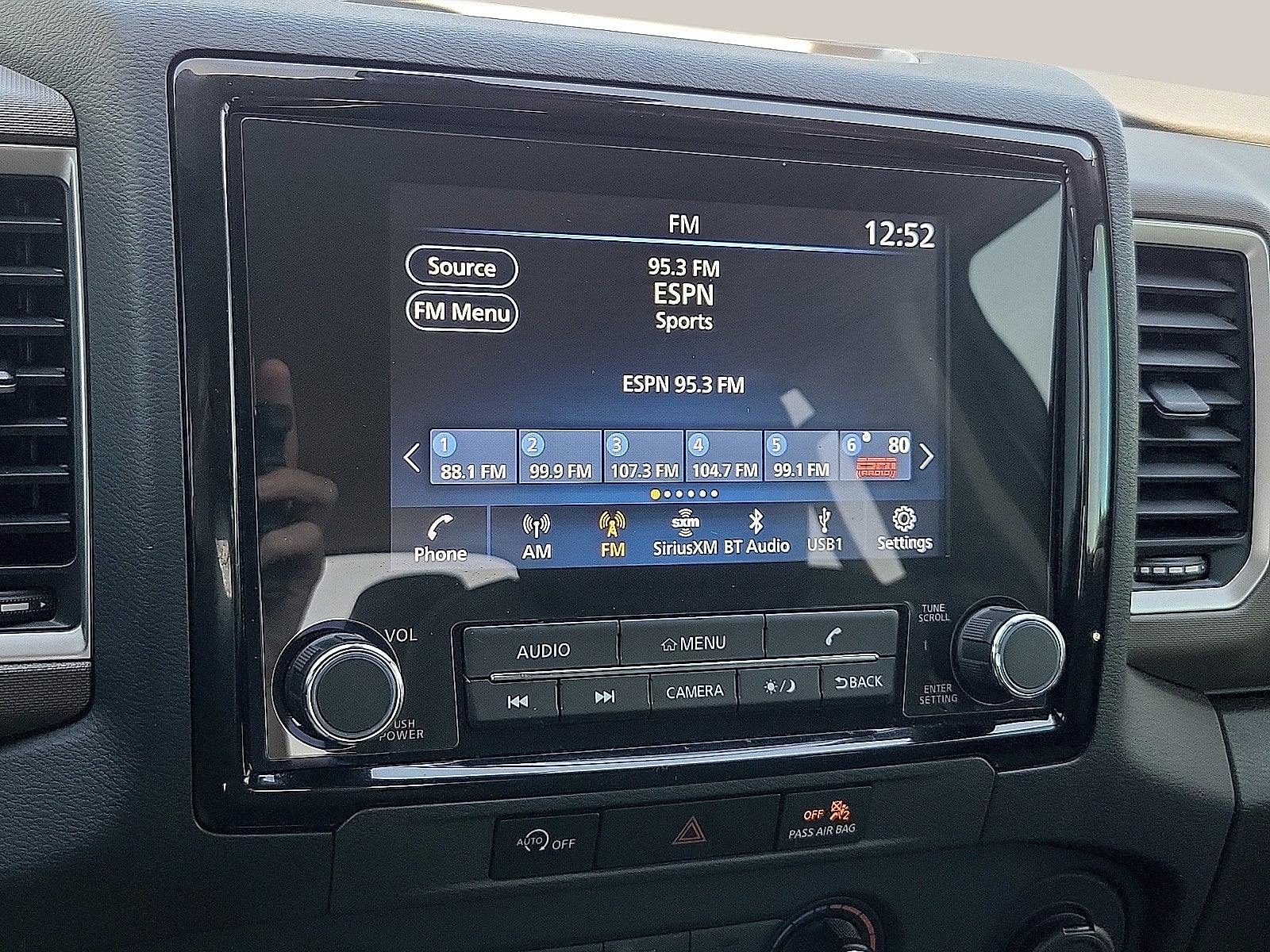 2024 Nissan Frontier Crew Cab 4x4 SV