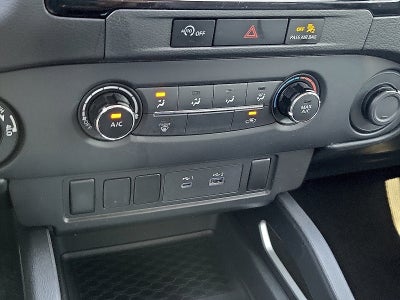 2024 Nissan Frontier Crew Cab 4x4 SV