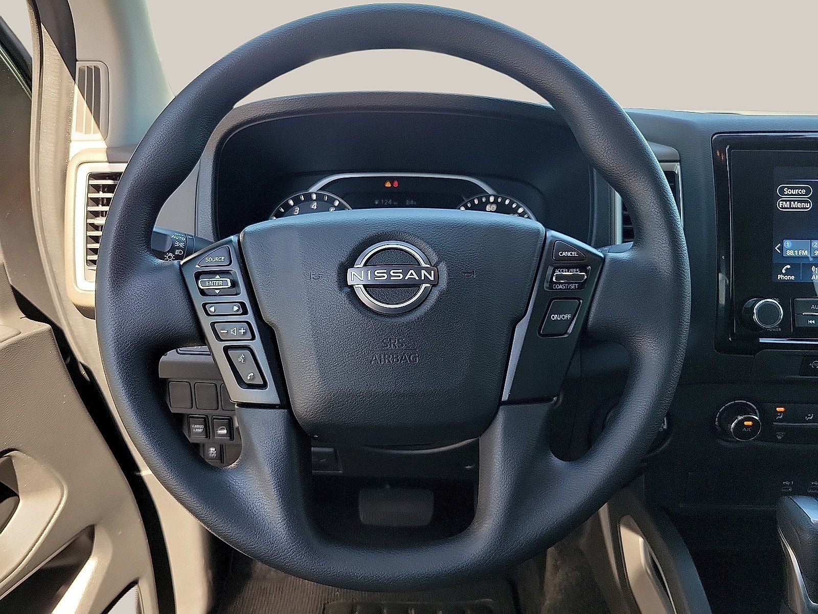 2024 Nissan Frontier Crew Cab 4x4 SV