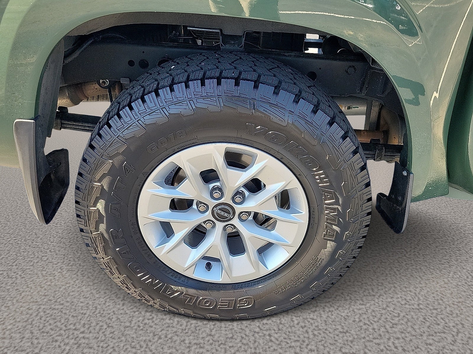 2024 Nissan Frontier Crew Cab 4x4 SV