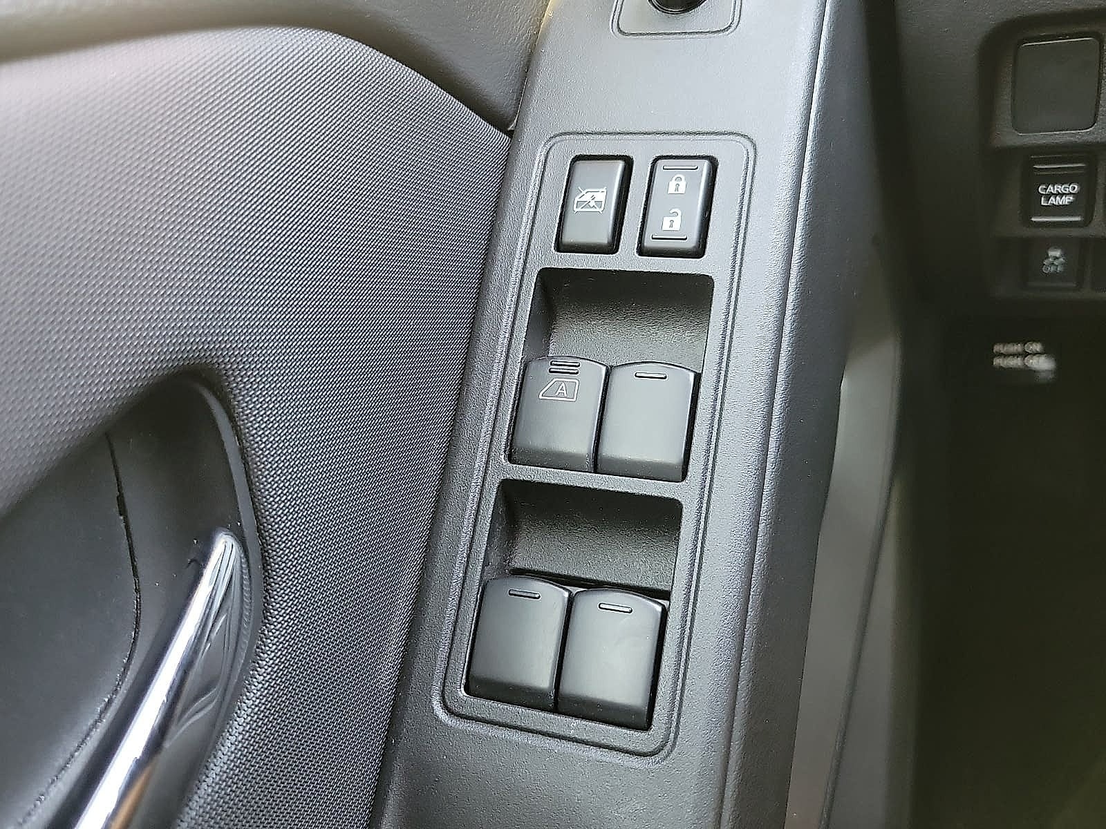 2024 Nissan Frontier Crew Cab 4x4 SV