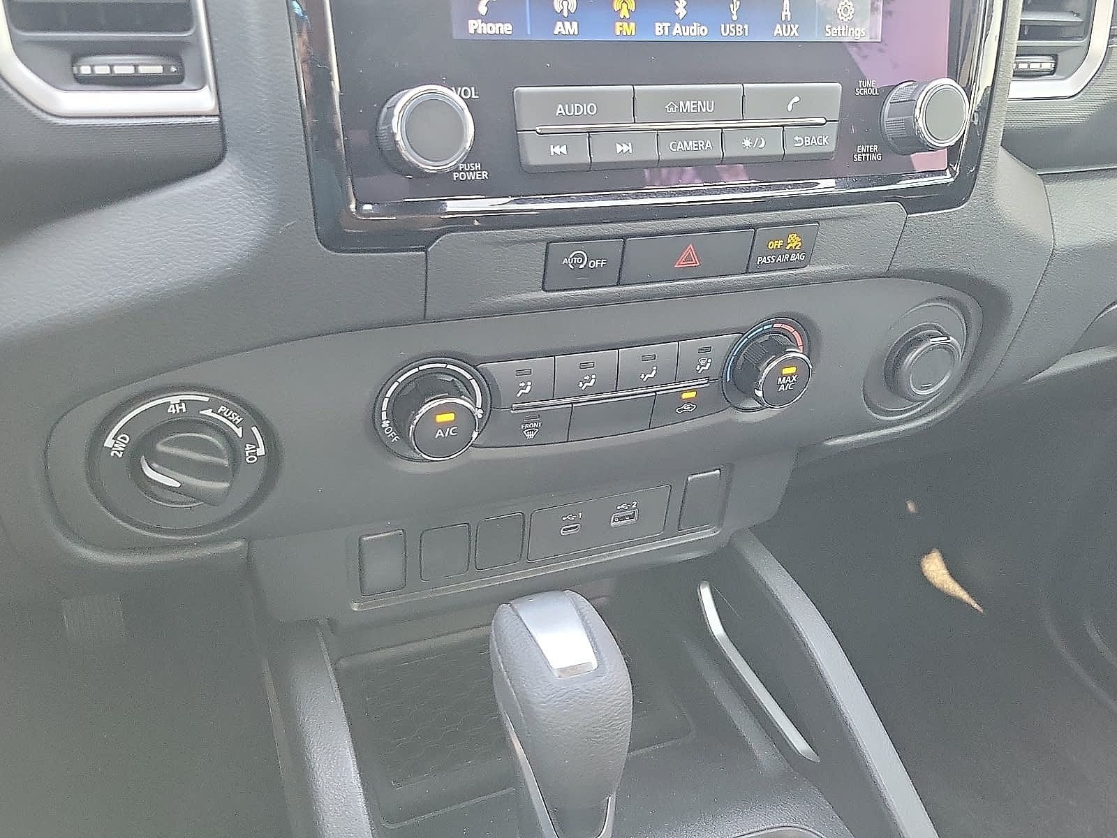 2024 Nissan Frontier Crew Cab 4x4 SV