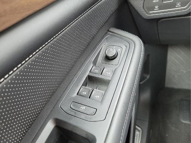 2024 Volkswagen Atlas 2.0T SE w/Technology FWD