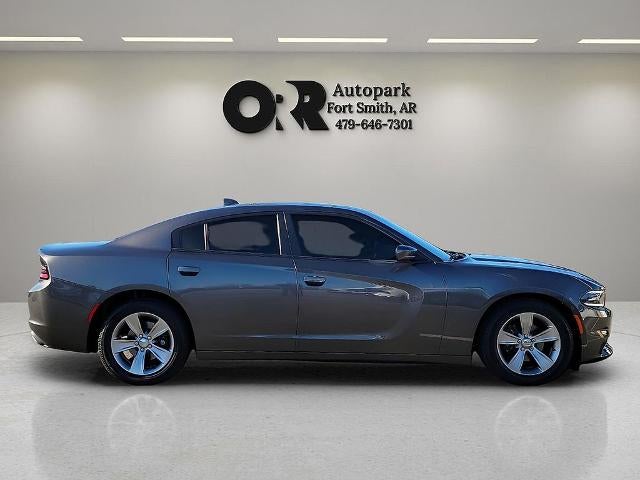 2017 Dodge Charger SXT RWD