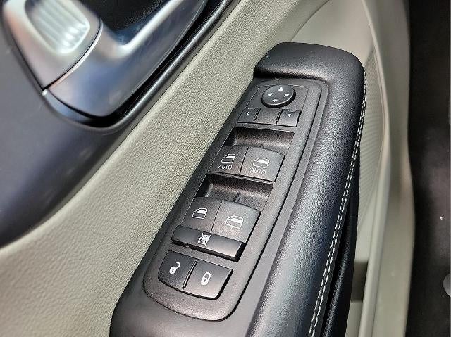2023 Chrysler Pacifica Touring L FWD