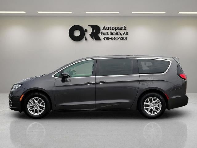 2023 Chrysler Pacifica Touring L FWD