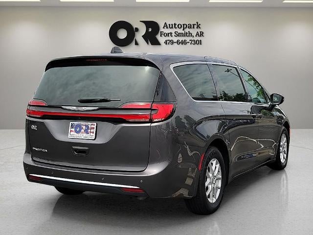 2023 Chrysler Pacifica Touring L FWD