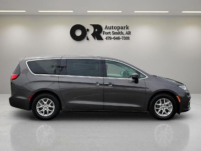 2023 Chrysler Pacifica Touring L FWD