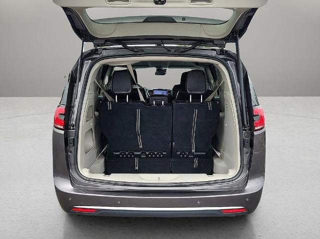2023 Chrysler Pacifica Touring L FWD