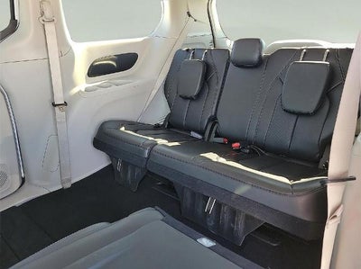 2023 Chrysler Pacifica Touring L FWD