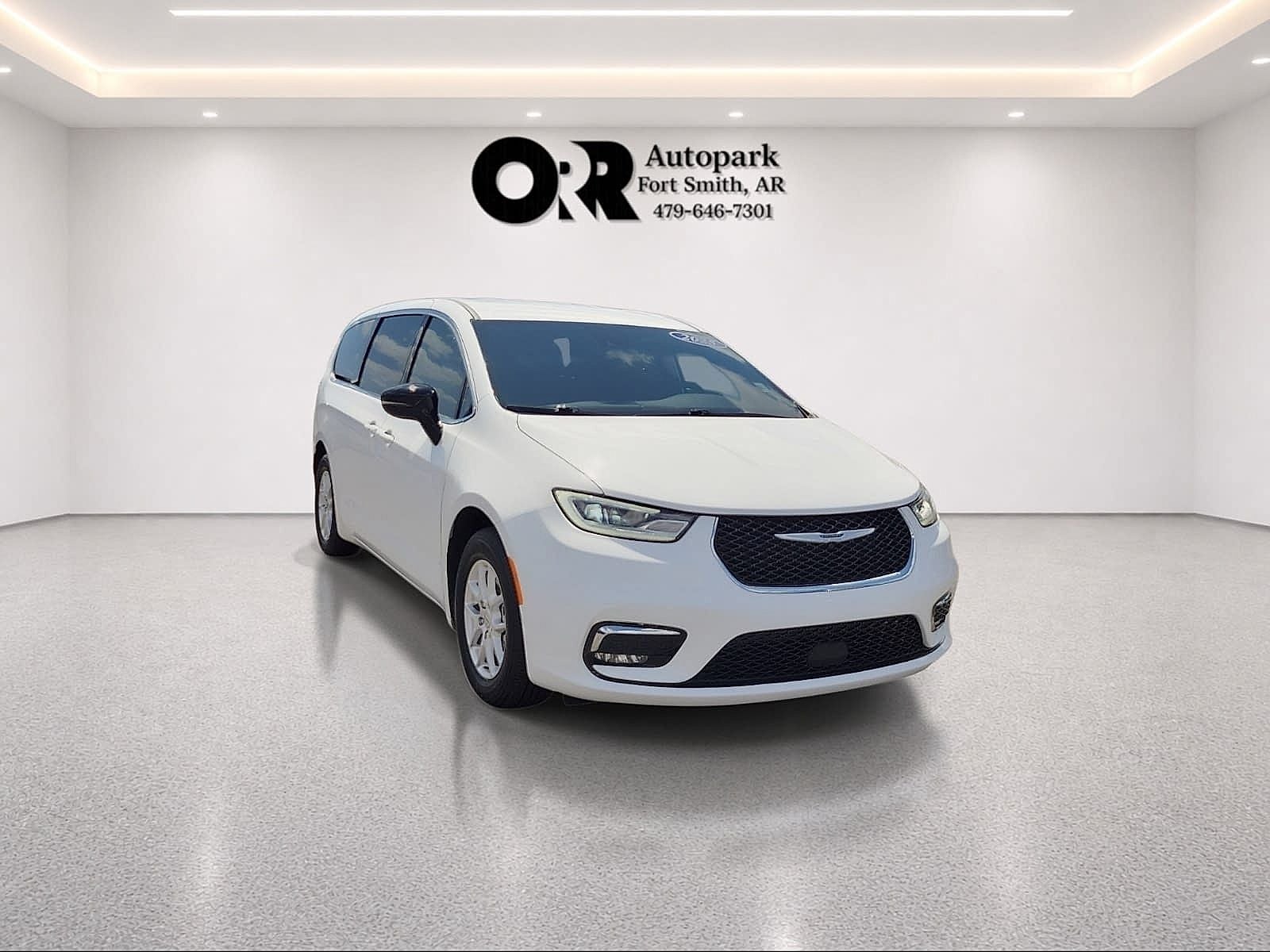 2025 Chrysler Pacifica Select FWD