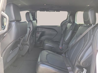 2025 Chrysler Pacifica Select FWD