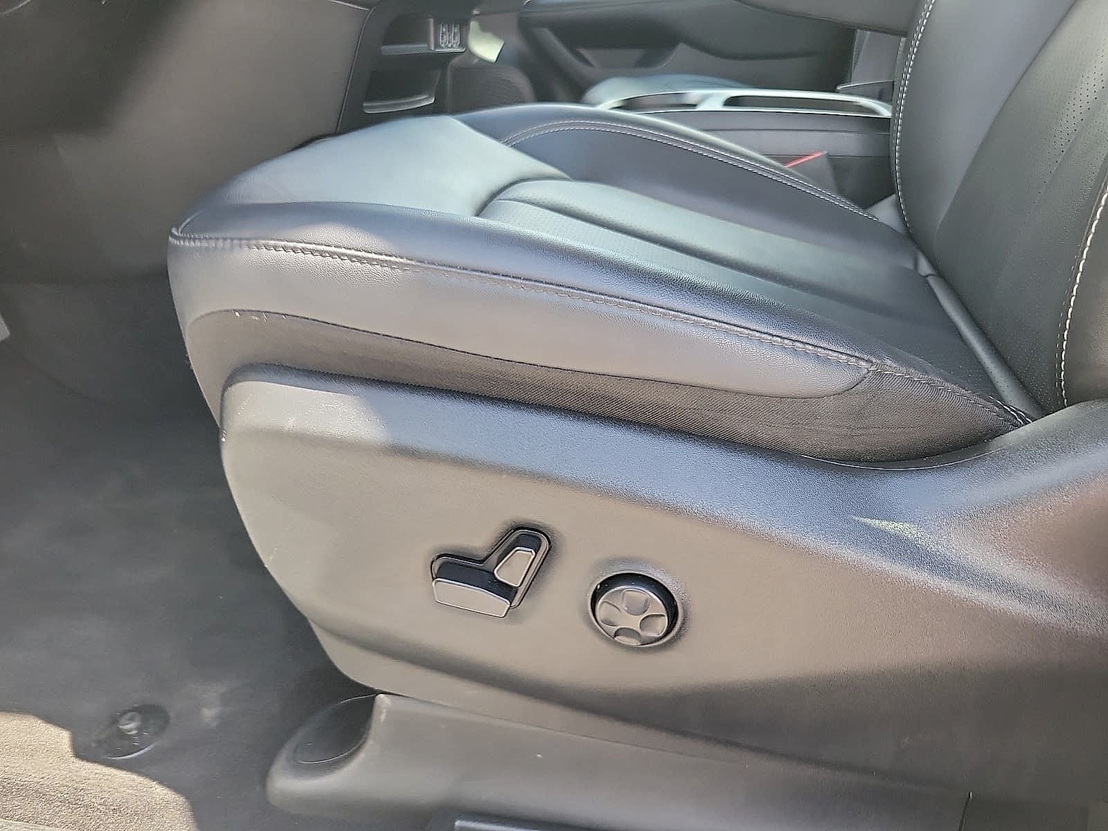 2025 Chrysler Pacifica Select FWD