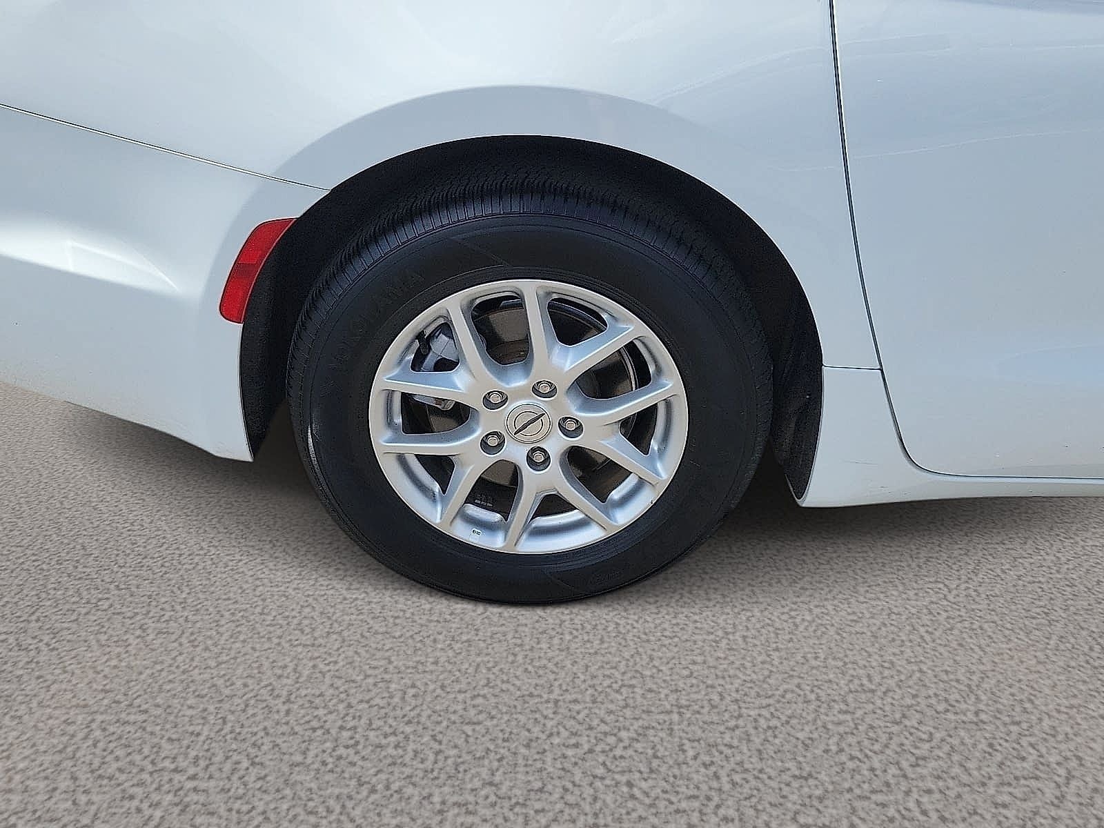 2025 Chrysler Pacifica Select FWD