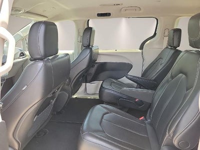 2023 Chrysler Pacifica Touring L FWD