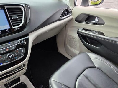 2023 Chrysler Pacifica Touring L FWD