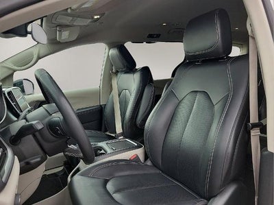 2024 Chrysler Pacifica Touring L FWD